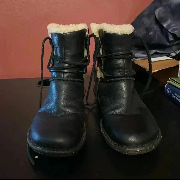 UGG Caspia Ankle Boots - Picture 2 of 8